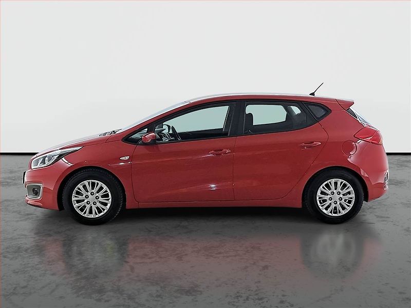 Kia Ceed (2017) 1.4 CVVT, Tempomat - fotka 3 z 17