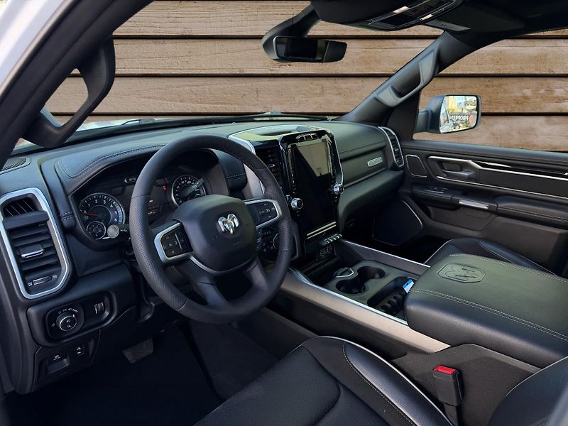 Dodge RAM (2021) +HEMI+PANORAMA+BRONZE WHEELS+ - fotka 13 z 20