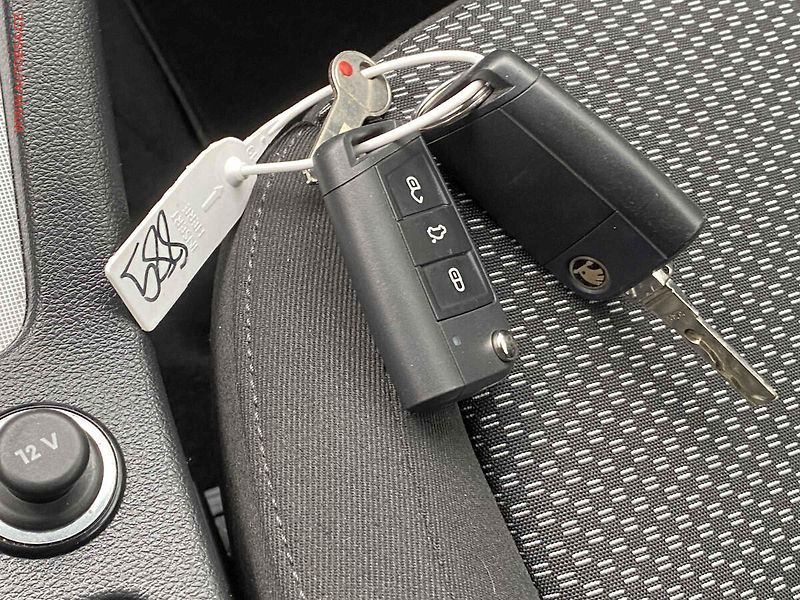 Škoda Octavia (2016) 1.6TDi, 1.maj,ČR, Ambition - fotka 17 z 17