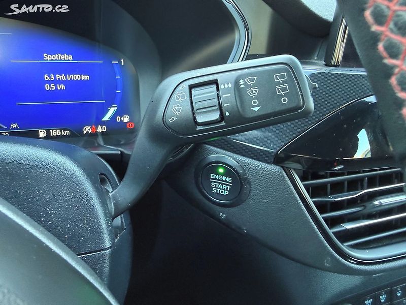 Ford Kuga 2,0 EcoBlue ST Line - fotka 16 z 29
