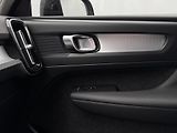 Volvo XC40 T5 AWD MOMENTUM PRO AUT - náhled 25