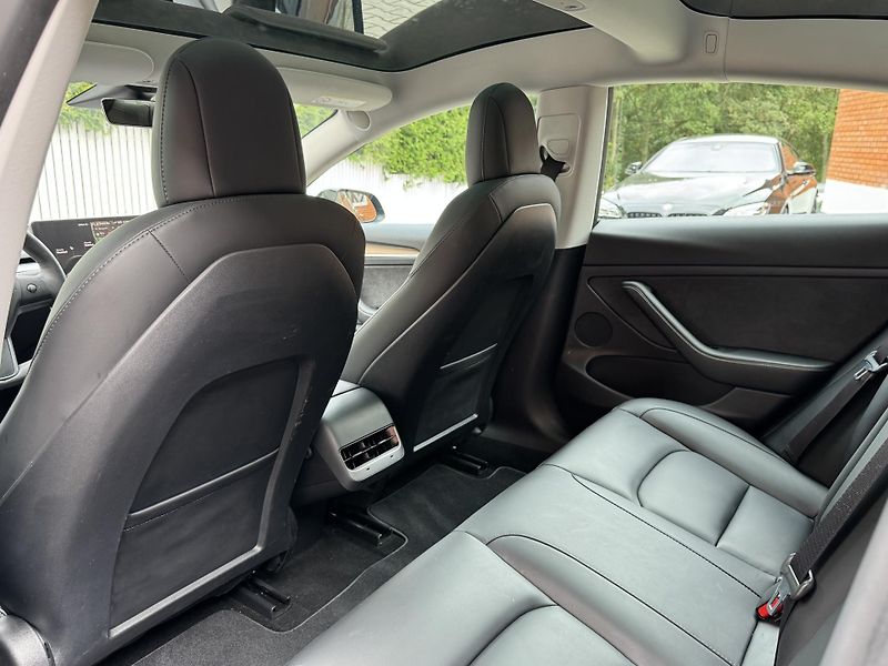 Tesla Model 3 AWD,  LONG RANGE DUAL SOH 95% - fotka 17 z 30