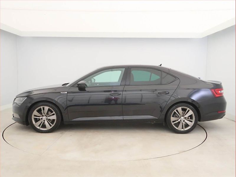 Škoda Superb (2018) Sportline 2.0 TDI, Serv.kniha - fotka 3 z 18