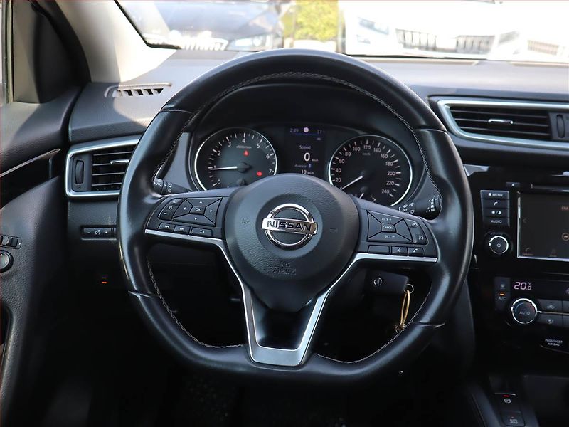 Nissan Qashqai (2021) 1.3 DIG-T, Serv.kniha - fotka 15 z 18