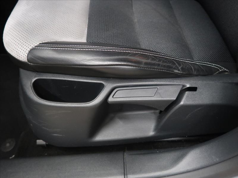 Škoda Octavia 2,0 TDI CR RS nezávislé topení - fotka 25 z 29