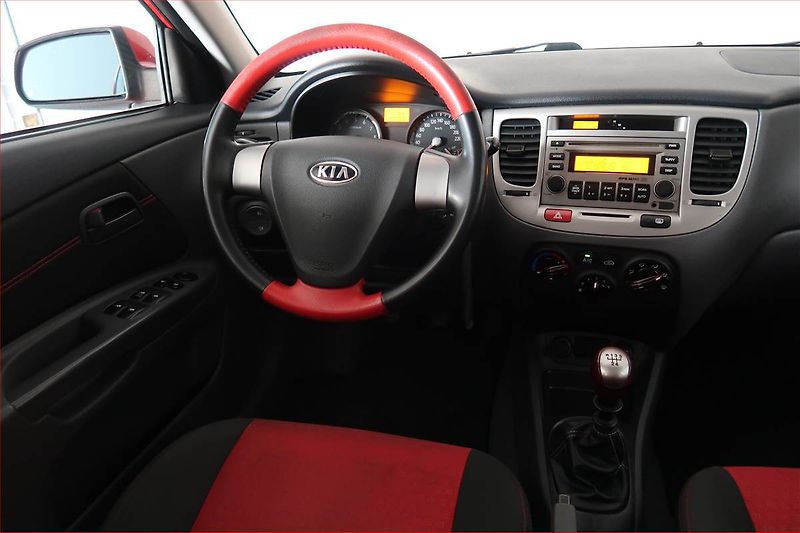 Kia Rio (2008) 1.4 16V, po STK, jezdí výborně - fotka 7 z 15