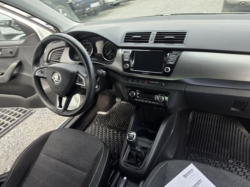 Škoda Fabia 1.0 TSI 81kw Solei - fotka 13 z 16