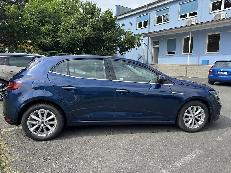 Renault Mégane 1.5DCi INTENS automat - fotka 9 z 24