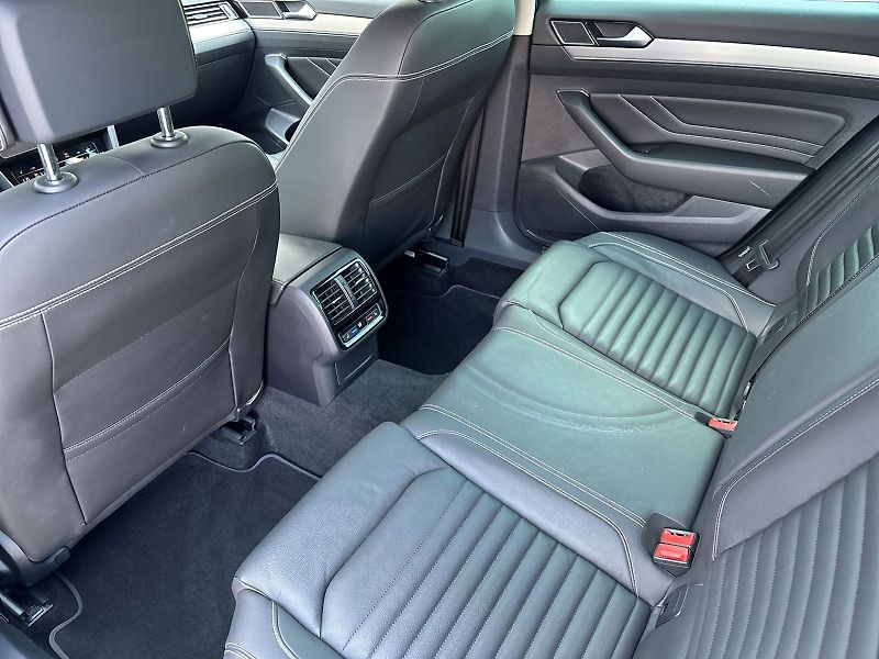 Volkswagen Passat Variant (2021) 2.0 TDI 4Motion DSG Alltrack - fotka 8 z 29