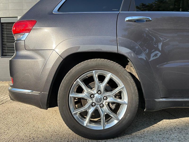 Jeep Grand Cherokee 3.0 CRD 184 kW 4X4 SUMMIT, ČR - fotka 11 z 59