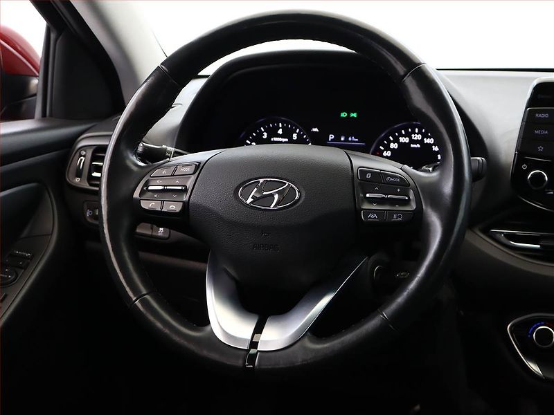 Hyundai i30 (2020) 1.0 T-GDI, Automat, Serv.kniha - fotka 14 z 18