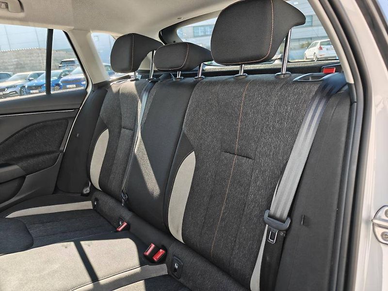Škoda Kamiq Style 7DSG 1,0TSI - fotka 8 z 22