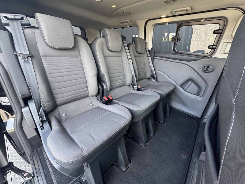 Ford Tourneo Custom (2019) 2.0 TDCi Titanium X, L2, DPH   - fotka 16 z 38