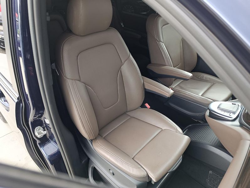 Mercedes-Benz Třídy V 300d AMG 4M AVG ČR DPH - fotka 21 z 37