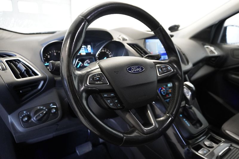 Ford Kuga (2019) 2.0 TDCI TITANIUM AUTOMAT - fotka 13 z 31