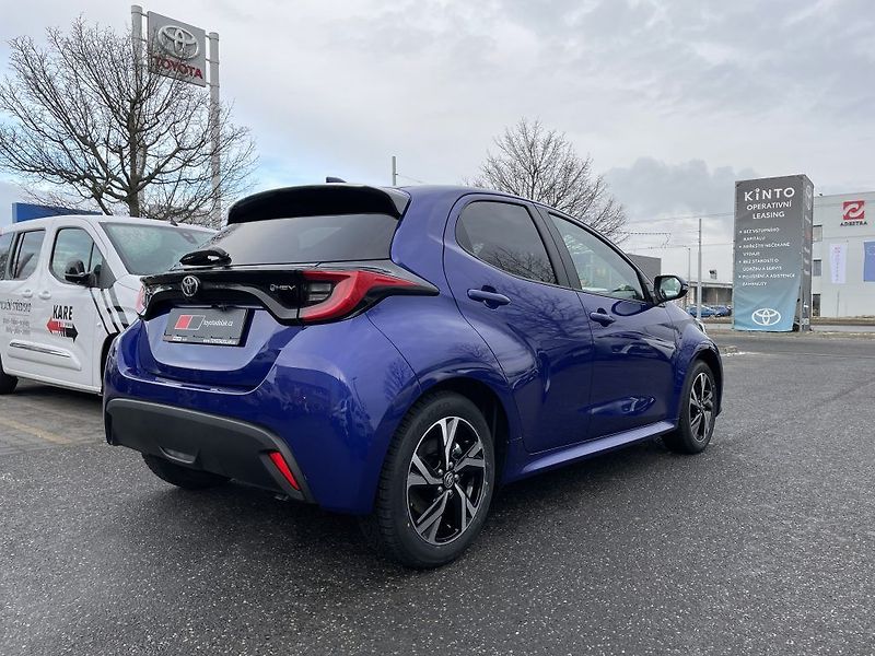 Toyota Yaris 1.5 Hybrid ODBĚR IHNED - fotka 3 z 27