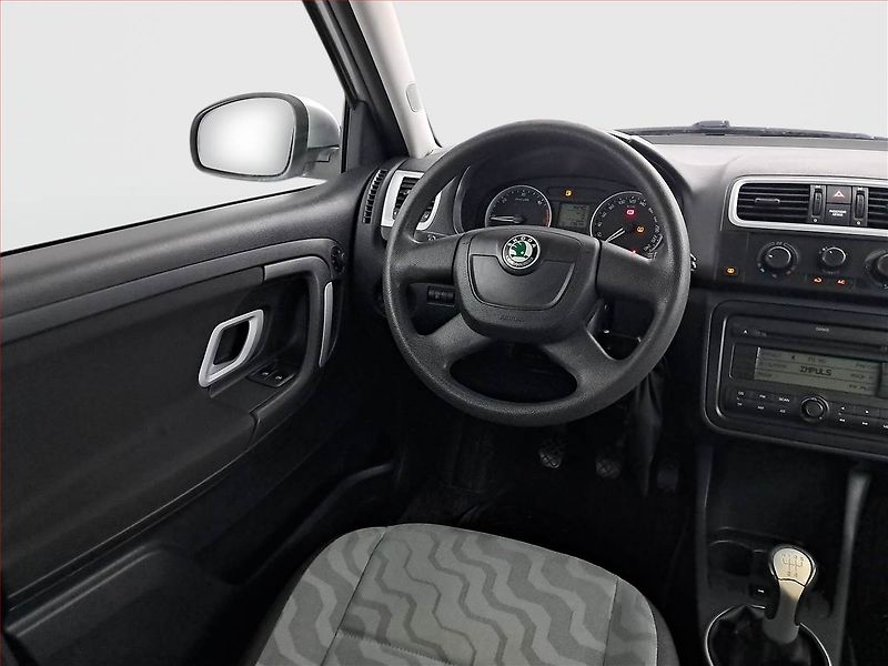 Škoda Fabia (2009) 1.4 TDI, rezervace - fotka 7 z 13