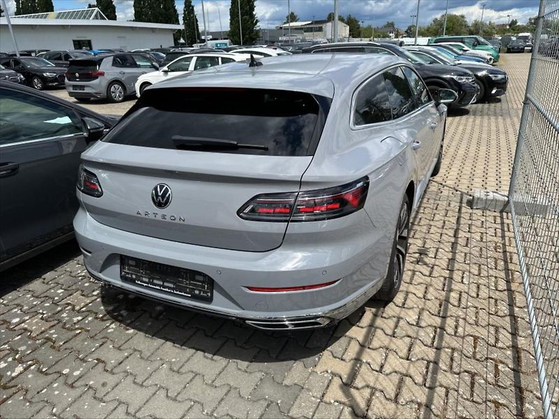 Volkswagen Arteon Shooting Brake 2,0 TDI PANORAMA TAŽNÉ - fotka 4 z 7