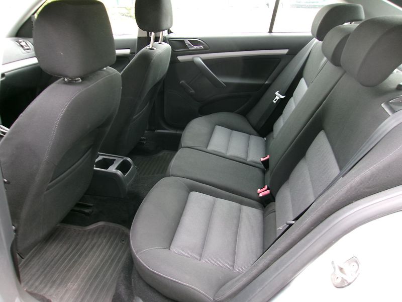 Škoda Octavia (2008) 1.6i - fotka 9 z 15