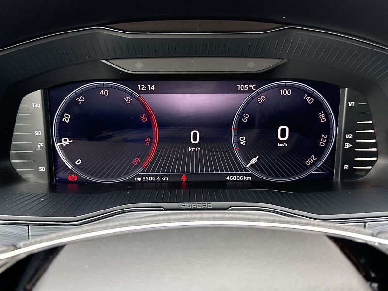 Škoda Superb (2022) 2.0 TDI Ambition - fotka 11 z 32