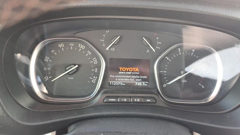 Toyota ProAce Verso (2019) 2.0D 130kW  7 míst VIP - fotka 6 z 10