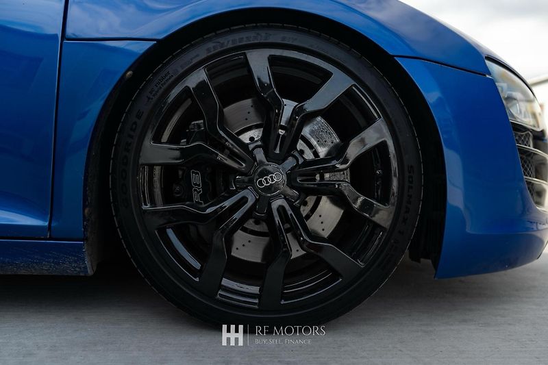Audi R8 (2010) R8 5.2 V10 quattro 386kW - fotka 14 z 46
