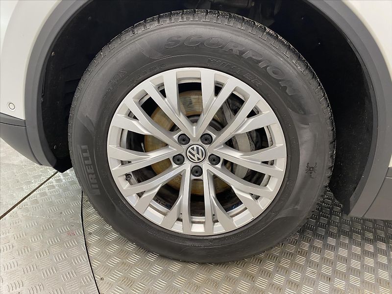 Volkswagen Touareg 3,0 TDI 170 kW 4MOT - fotka 25 z 25