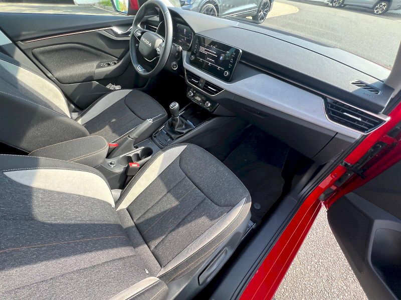 Škoda Scala (2025) Top Selection 1.0TSi 85kW 6°ma - fotka 19 z 28