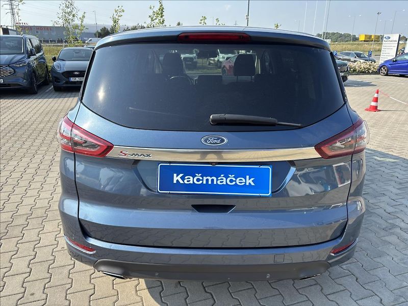 Ford S-MAX 2,0 EcoBlue Titanium AWD AUT - fotka 4 z 51