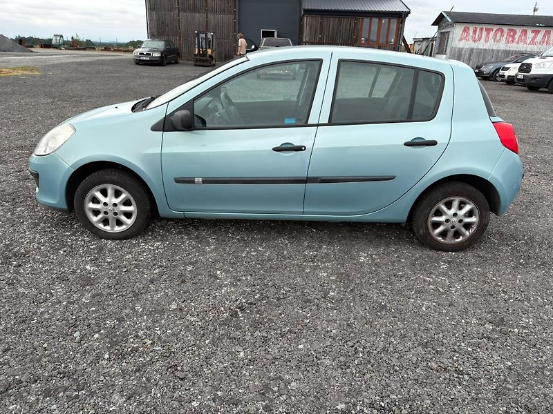 Renault Clio (2008) Renault Clio  - fotka 2 z 15