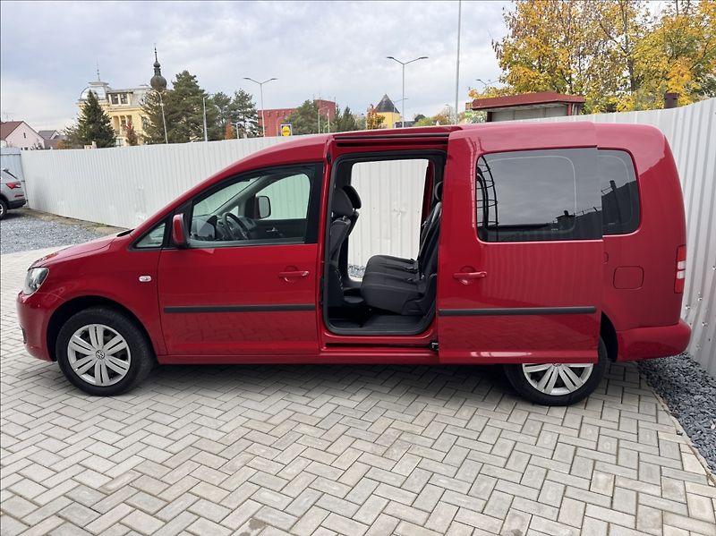 Volkswagen Caddy 1,6 TDI MAXI 7míst Webasto - fotka 5 z 50