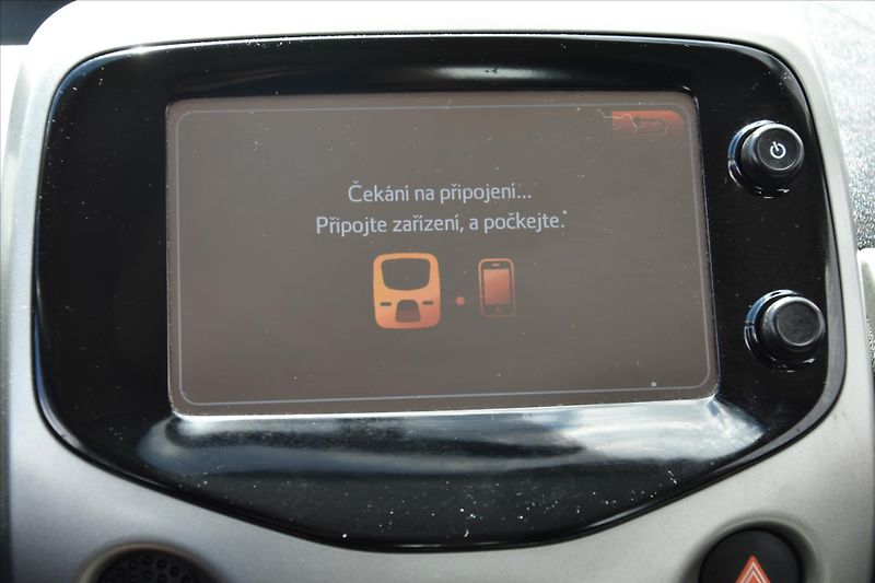 Toyota Aygo 1.0 VVT-i 51kW X-PLAY - fotka 22 z 24