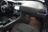 Jaguar XE  2.0 132kW SEDAN 2WD AUT - náhled 28