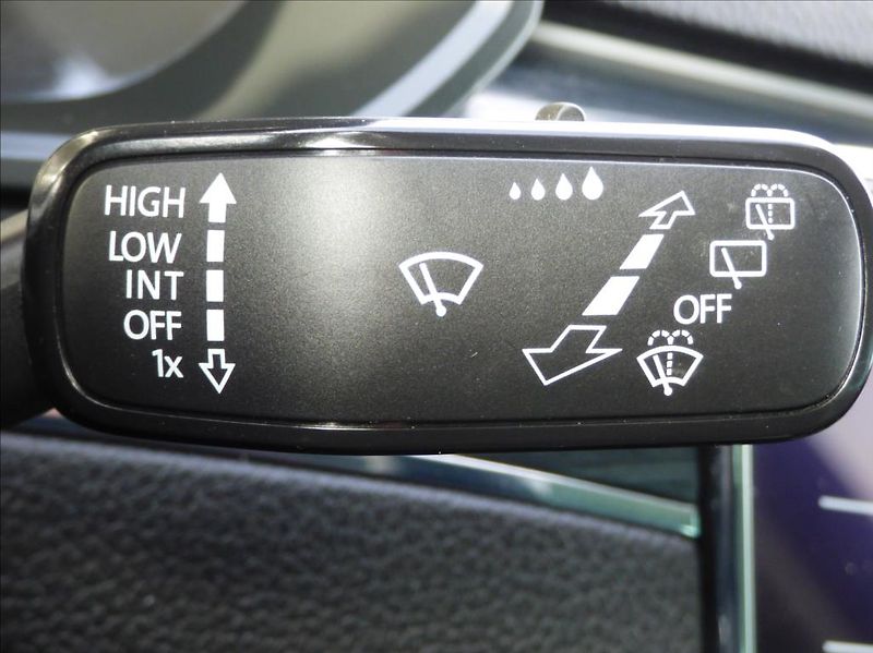 Škoda Superb 2,0 TDI DSG CRYSTAL LIGHT  Sty - fotka 42 z 78