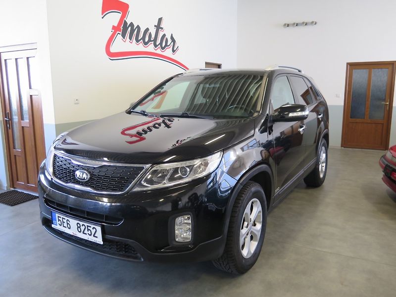 Kia Sorento (2013) 2.2CRDi,4x4,kamera,tažné - fotka 1 z 28
