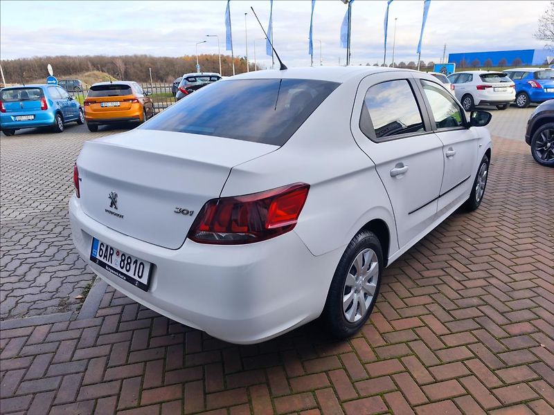 Peugeot 301 1,2 PureTech Allure - fotka 5 z 21