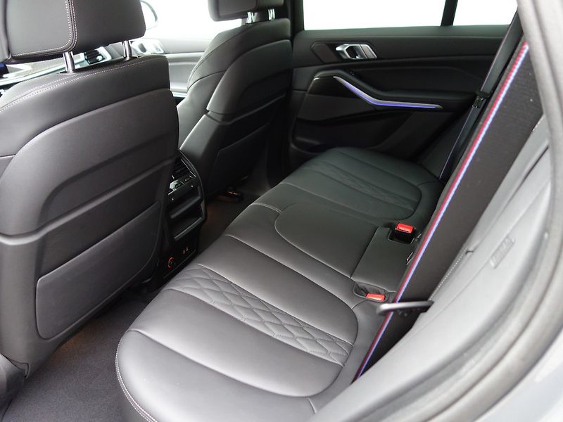 BMW X5 (2024) 4.0d*M-PAKET*VZDUCH*TOP*1M*CZ! - fotka 44 z 50