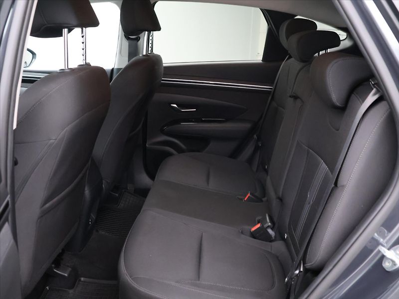 Hyundai Tucson 1,6 T-GDI HEV 169kW Comfort Za - fotka 13 z 34