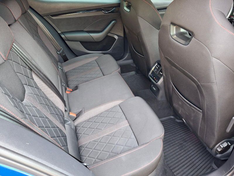 Škoda Octavia (2023) RS DSG 2,0TDi 147kW - fotka 15 z 35