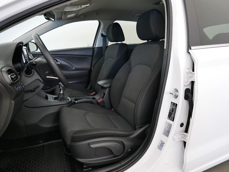 Hyundai i30 - fotka 11 z 26
