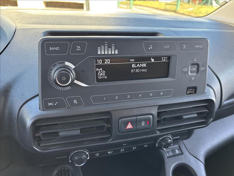 Peugeot Partner 1,2 Puretech 81kW Active L1 - fotka 26 z 33