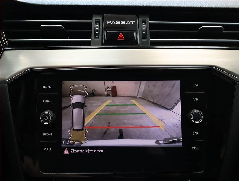 Volkswagen Passat (2019) Alltrack 2.0 TDI - fotka 16 z 26