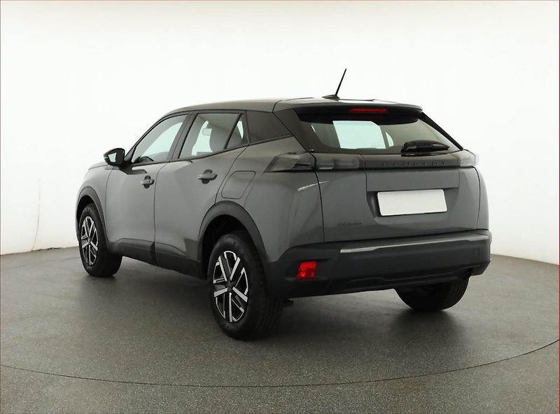 Peugeot 2008 (2024) 1.2 PureTech, ČR,1.maj - fotka 4 z 16