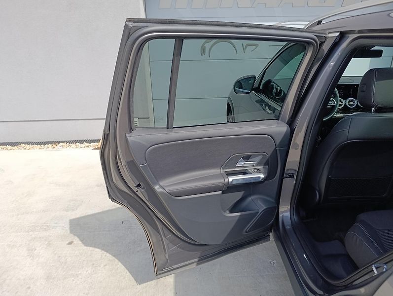 Mercedes-Benz GLB 200 4MATIC ČR  - fotka 29 z 34