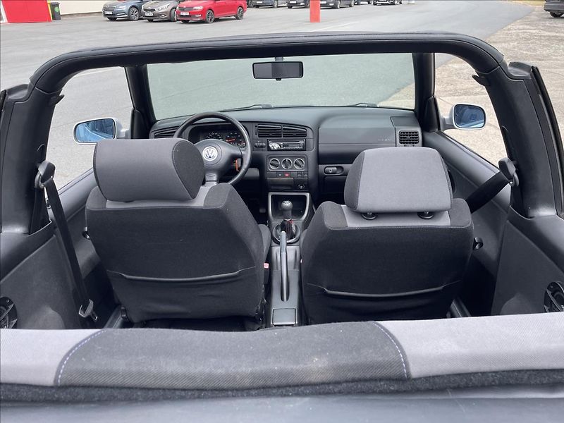 Volkswagen Golf 2,0i 85kW*Pěkný stav* - fotka 16 z 44