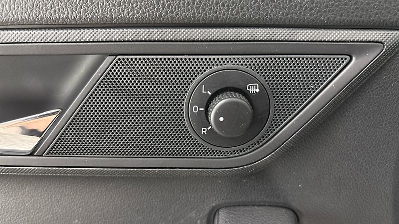 Škoda Fabia 1.0 TSI Ambition - fotka 21 z 23