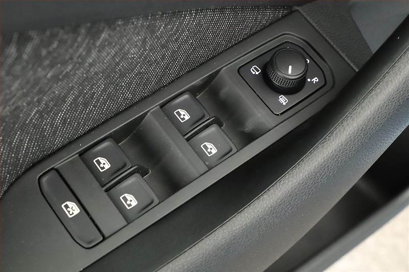 Škoda Kamiq (2020) Style 1.0 TSI - fotka 9 z 19