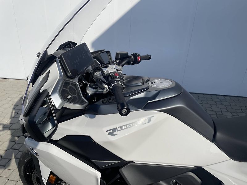 BMW (2026) R 1300 RT - fotka 12 z 15