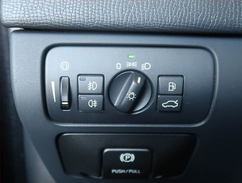 Volvo XC60 (2009) Summum T6, 4X4, Automat - fotka 20 z 21