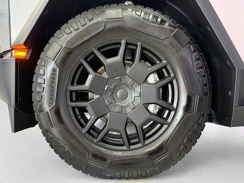 Tesla Ostatní AWD 438 KW FOUNDATION SERIES, - fotka 7 z 31